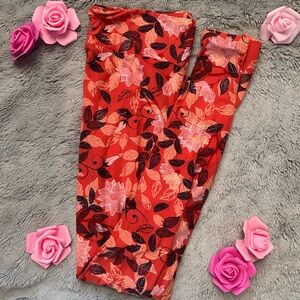 LuLaRoe Floral Tall & Curvy Leggings